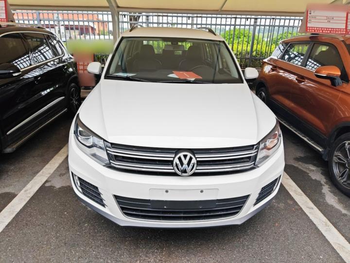 Tiguan 2015 1.8TSI AT RWD Comfort photo 2