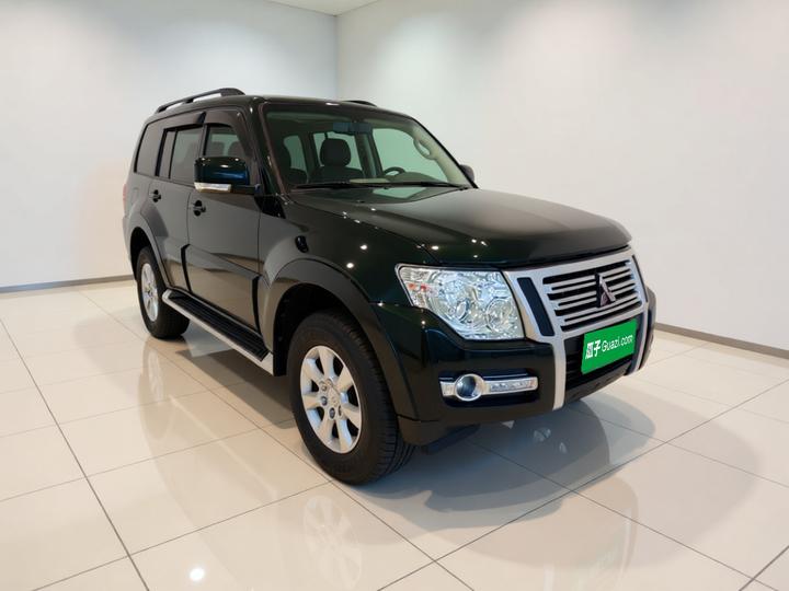 Pajero Imported 3.0L AT Standard photo 3