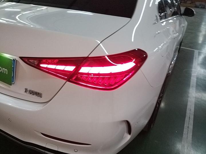C-Class 2025 C 260 L Sport photo 7