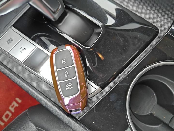 Elantra 2021 1.5L CVT LUX Premium photo 8