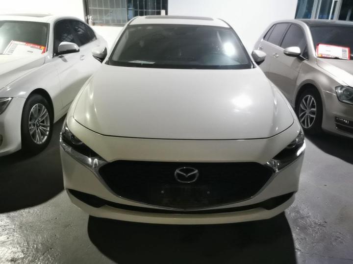3 Axela 2020 1.5L AT photo 2