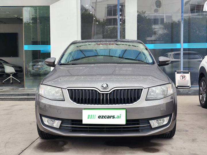 Octavia 2015 1.6L AT photo 2