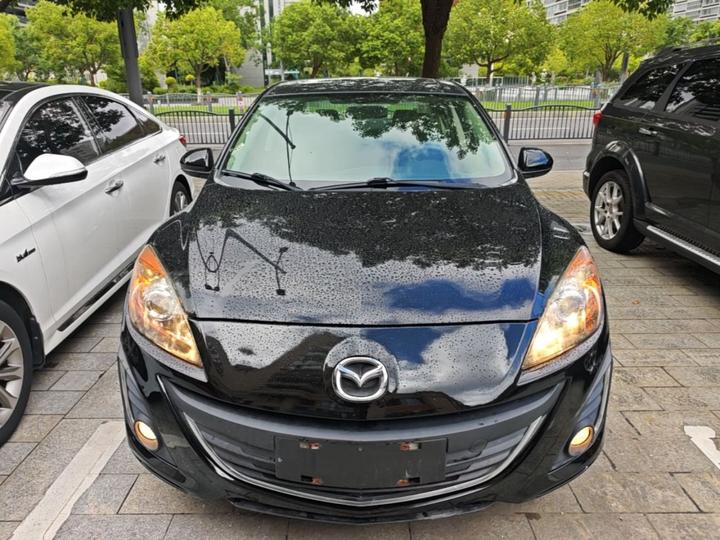 3 2015 Sedan 1.6L AT Elite photo 2