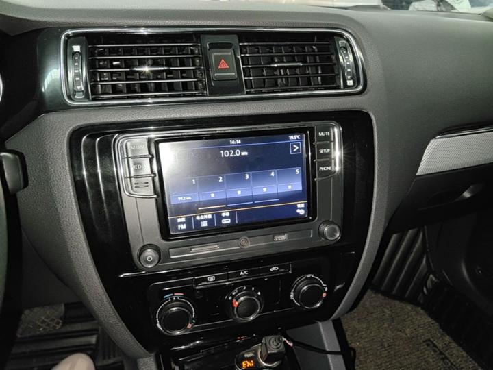 Sagitar 2017 230TSI AT Comfort photo 8