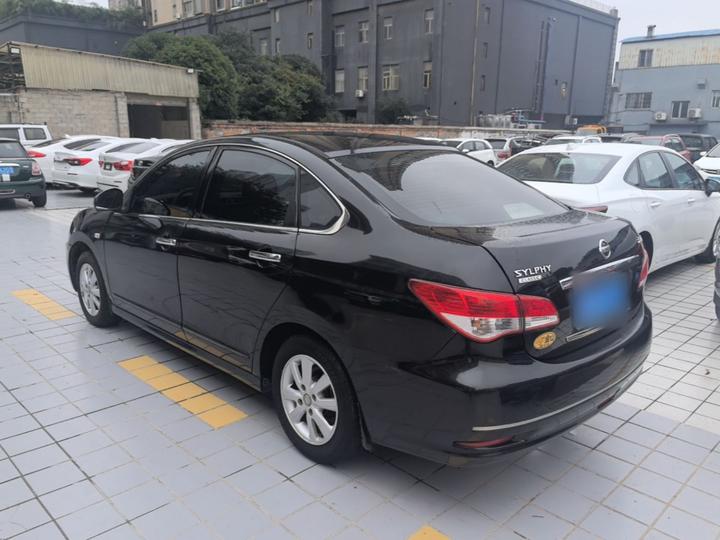 Sylphy 2016 Classic 1.6XE AT Comfort photo 4