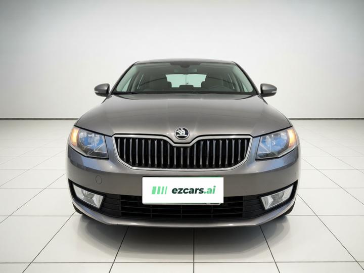 Octavia 2015 1.6L AT photo 2