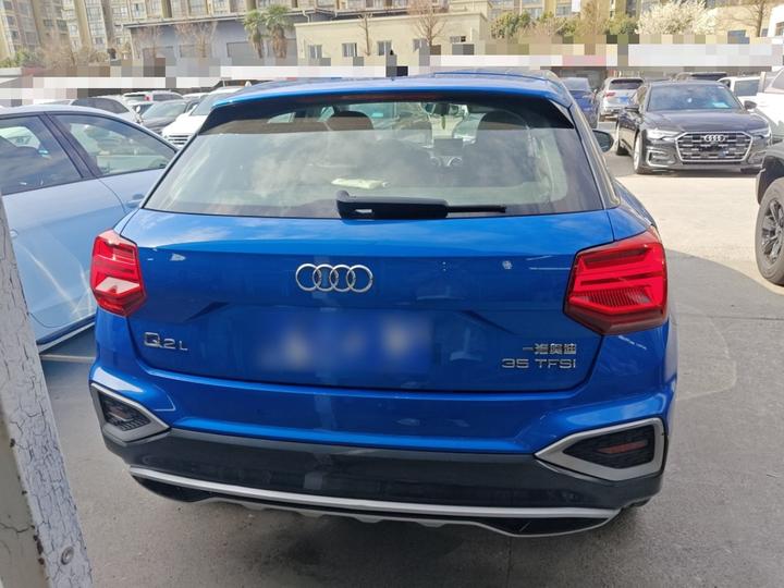 Q2L 2022 35 TFSI Progressive photo 3