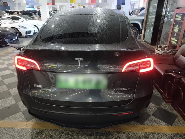 Model Y 2022 RWD photo 5