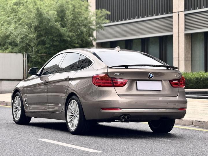 3 SeriesGT 2016 328i Design Package photo 4