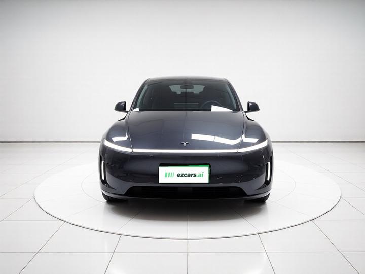 Model Y 2025 RWD photo 2