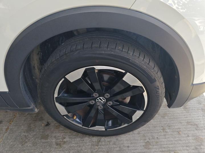 2020 1.5L AT photo 8