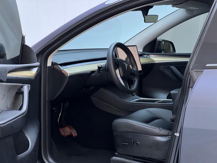 Model Y 2022 Facelift RWD photo 8
