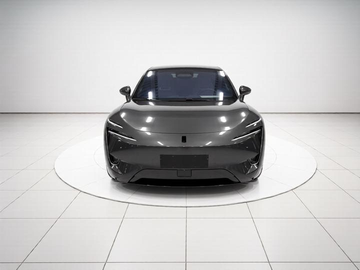 11 2023 90 RWD photo 2