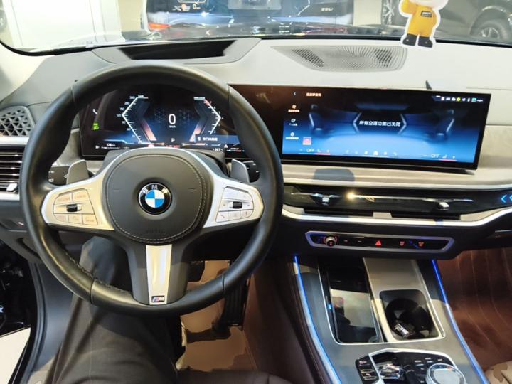 X5 2023 xDrive 30Li Exclusive M M Sport Night Package photo 5