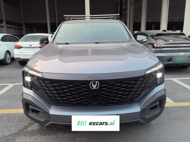 2024 Luxury AWD photo 2
