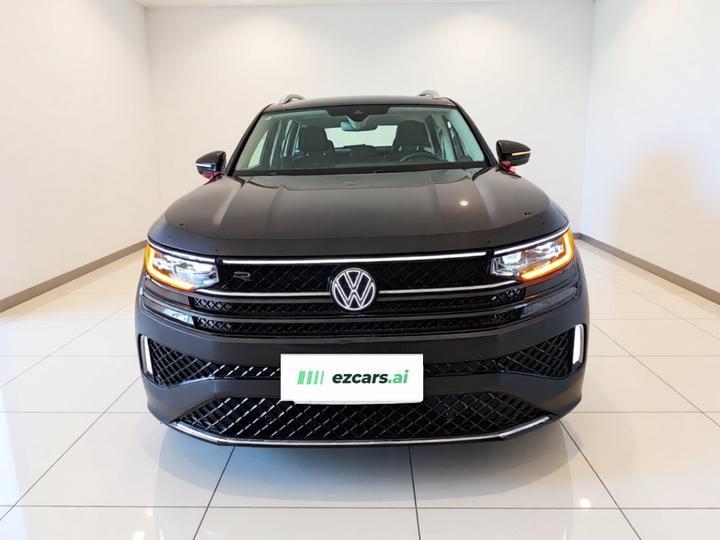 2023 380TSI AWD R-Line photo 2