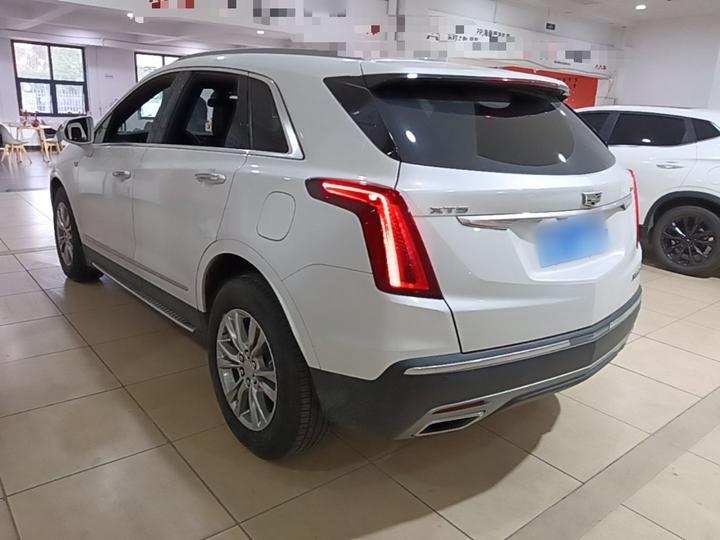 XT5 2020 Facelift 28T Luxury photo 4