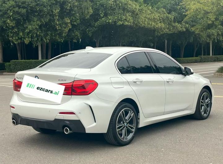 1 Series 2023 120i M Sport photo 6