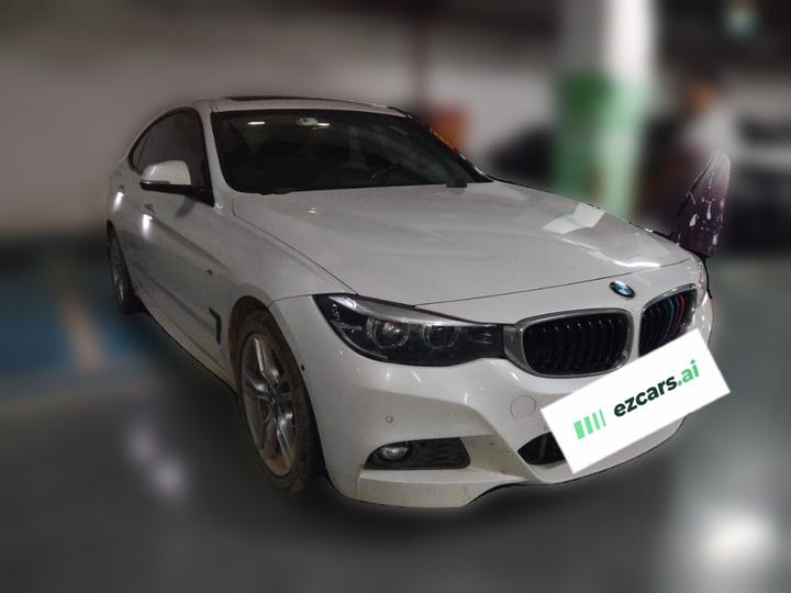 3 SeriesGT 2020 320i M Sport Package photo 3