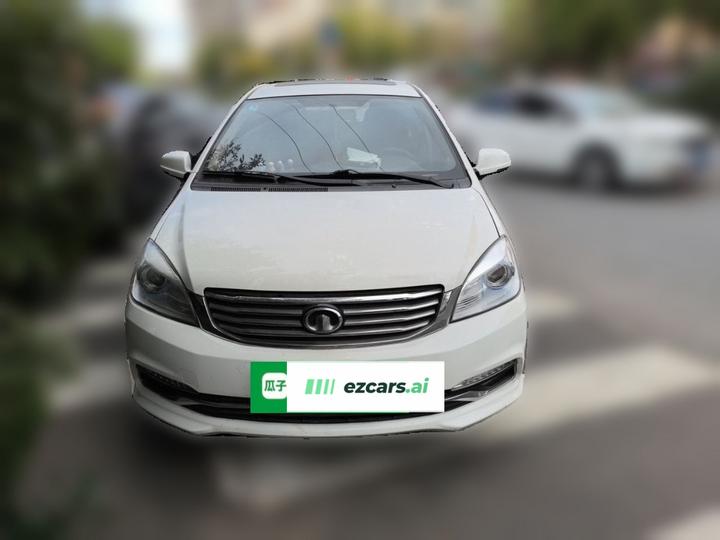 C30 2016 1.5L MT Luxury photo 2