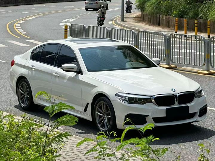 5 Series Imported 2019 Facelift 525i M Sport Package photo 3