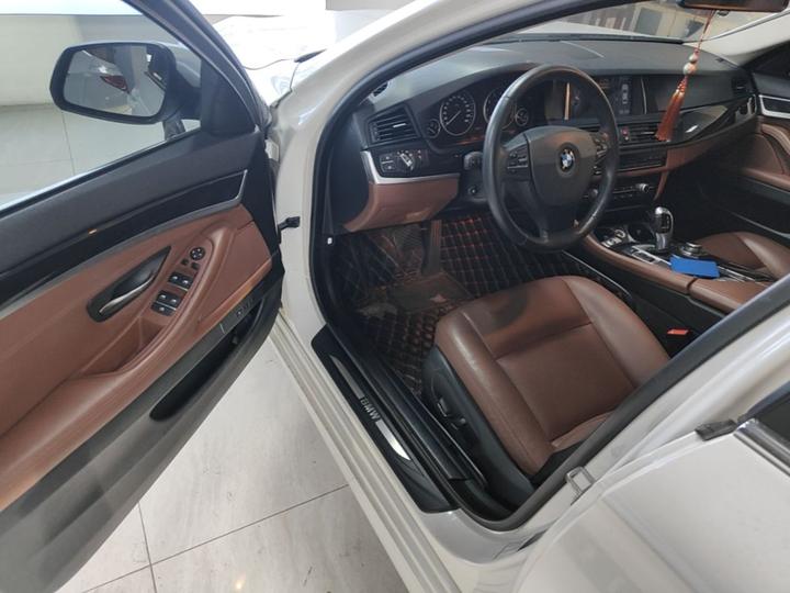 5 Series 2014 520Li photo 3