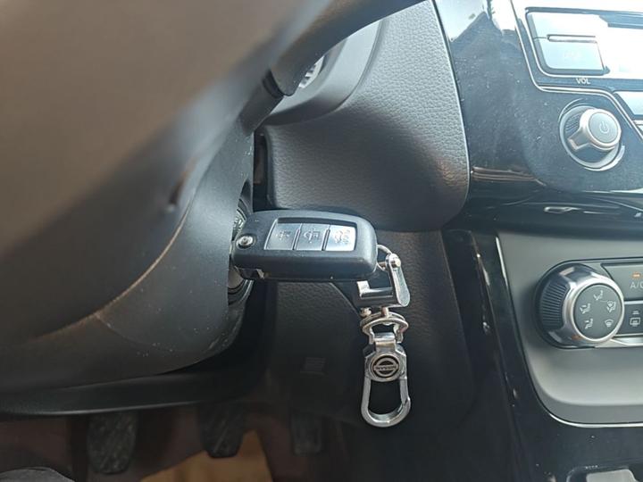 Sylphy 2016 1.6XL MT Luxury photo 8