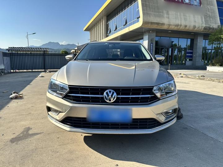 Bora 2018 1.5L AT Comfort photo 2