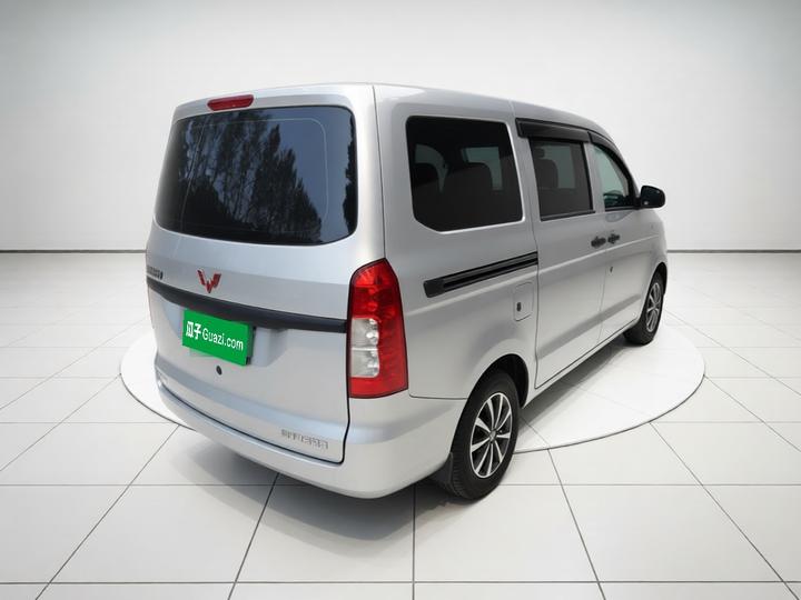 Wuling Hongguang V 2022 1.5L LAR photo 6