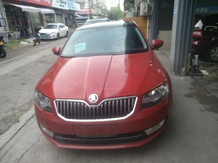 Octavia 2015 1.6L AT photo 2