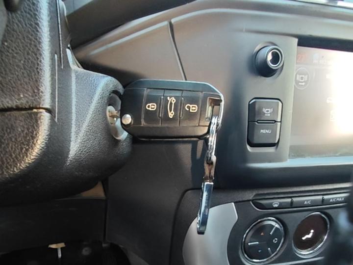 C3-XR 2017 1.6L AT Pioneer photo 8
