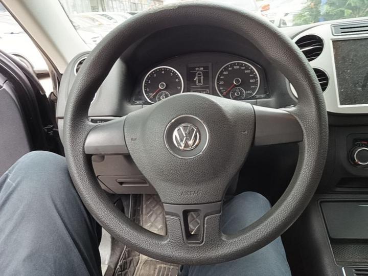 Tiguan 2015 1.8TSI AT RWD photo 2