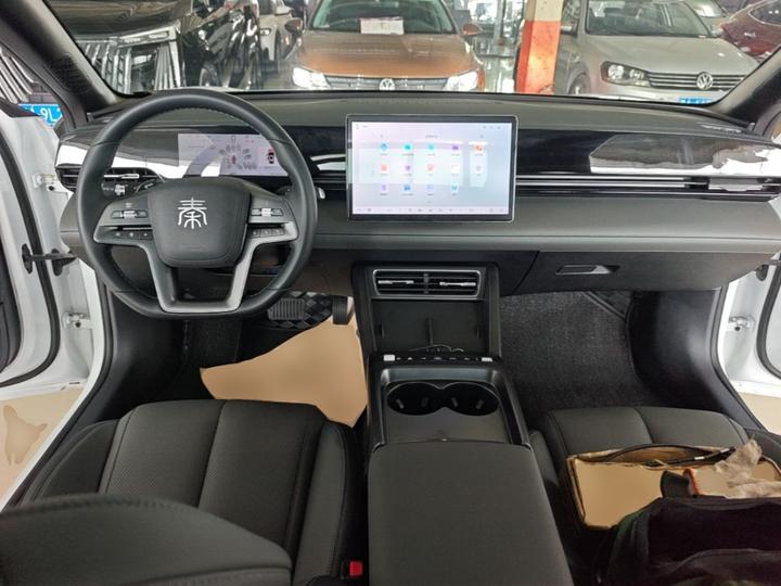Qin L 2025 EV 470KM Leading photo 5