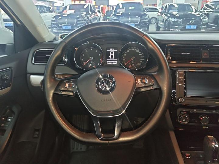 Sagitar 2018 180TSI DSG Exclusive photo 6