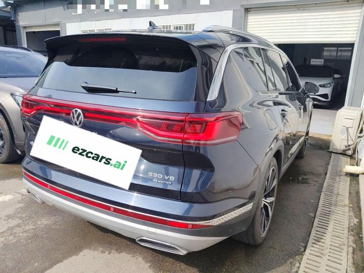 2021 530TSI AWD Flagship Pro photo 4