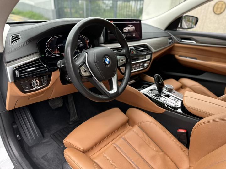 6 SeriesGT 2022 630i Luxury Design Package photo 6