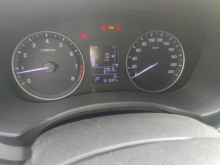 ix25 2015 1.6L AT RWD Smart GLS photo 2