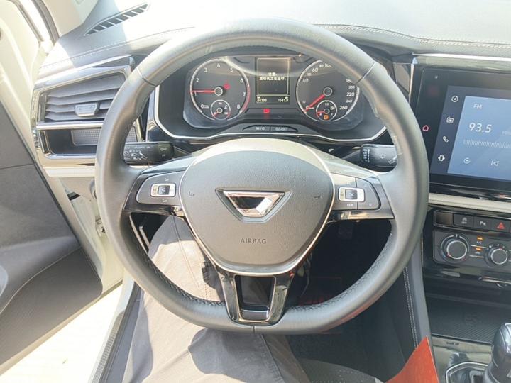 VS7 2022 280TSI AT Progressive photo 6
