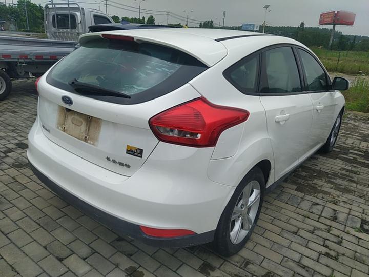 Focus 2015 Hatchback 1.6L AT Comfort photo 4