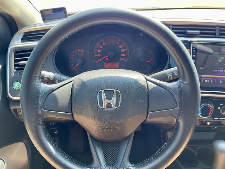 2017 1.5L CVT Comfort photo 8