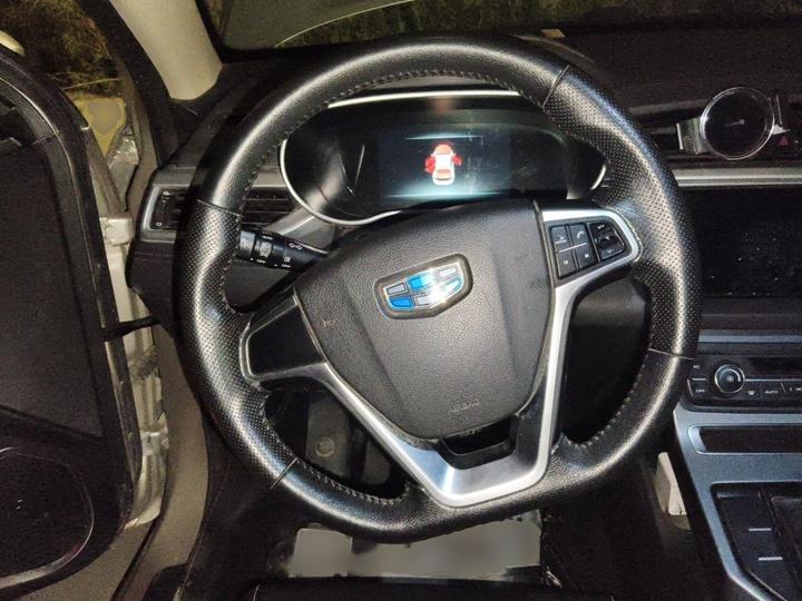 Emgrand 2018 1.5L MT photo 3