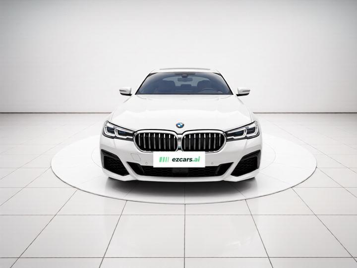 5 Series 2022 530Li Leading M Sport Package photo 2