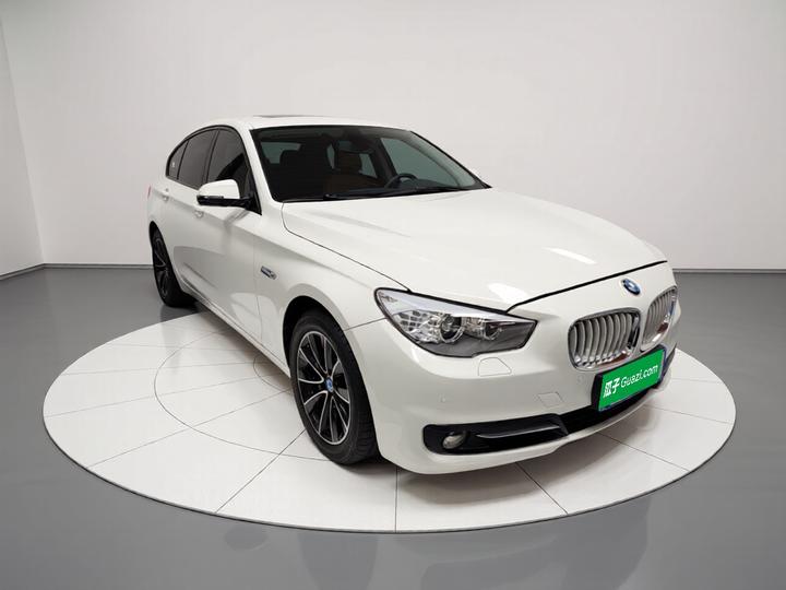 5 SeriesGT 2015 528i Leading photo 3