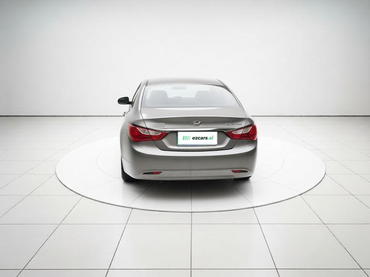 Sonata 2011 2.0L AT Leading photo 4