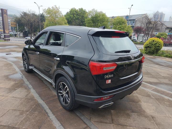 Fengon 580 2018 1.5T CVT Luxury photo 4