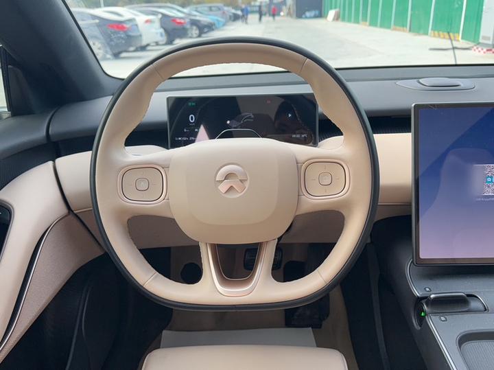 ET5T 2024 75kWh Touring photo 2
