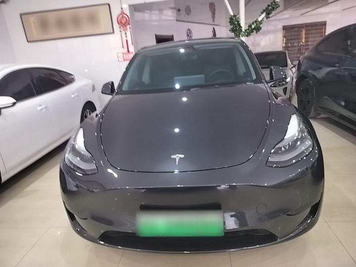Model Y 2024 RWD photo 2