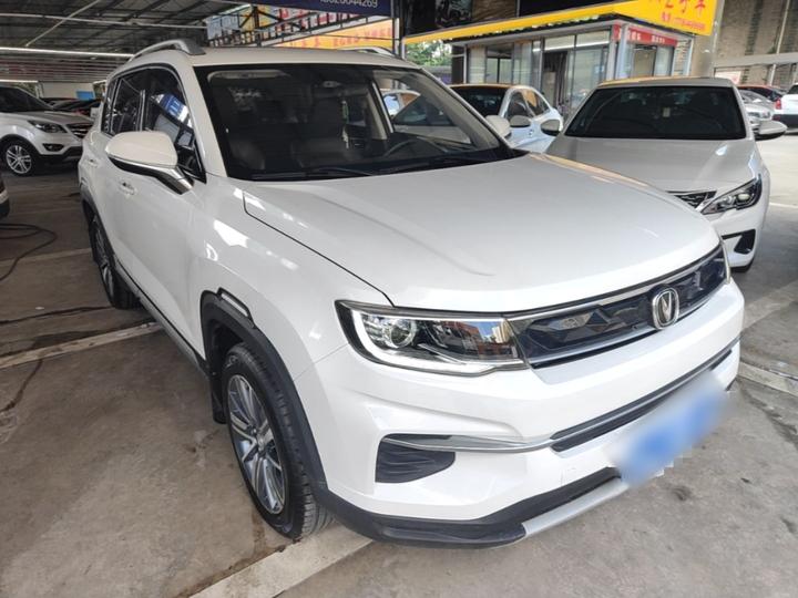 CS35PLUS 2019 1.6L AT photo 3