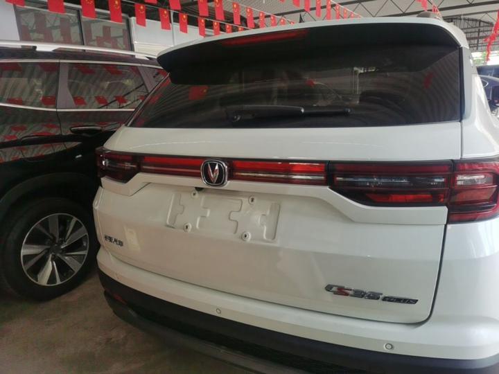 CS35PLUS 2022 1.6L MT Luxury photo 5