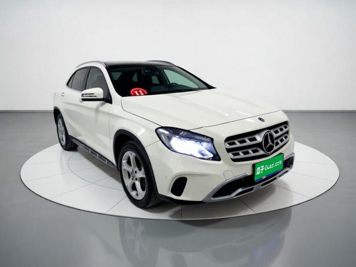 GLA 2017 GLA 200 Dynamic photo 3